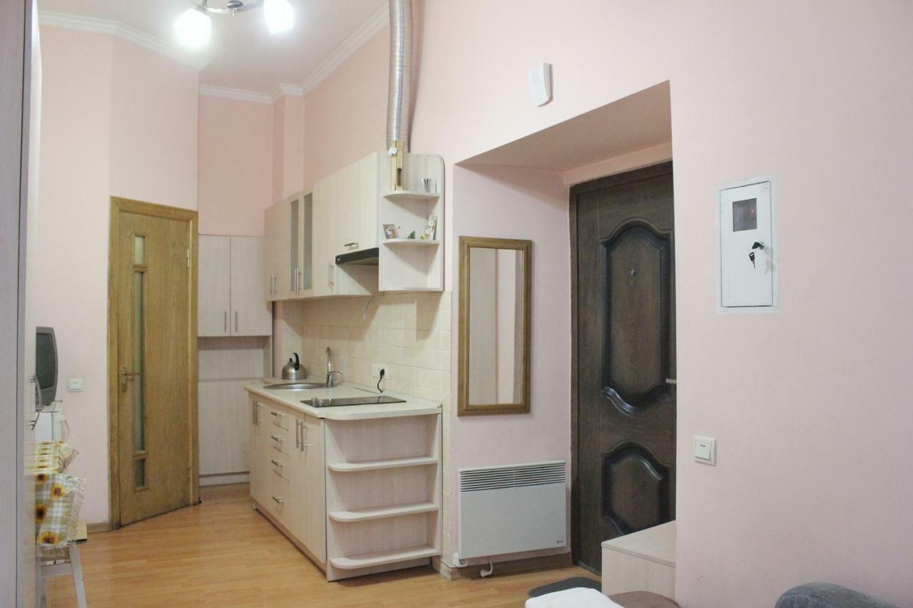 Квартира В Оренду По Вулиці Гавришкевича 10 Lviv Exterior photo